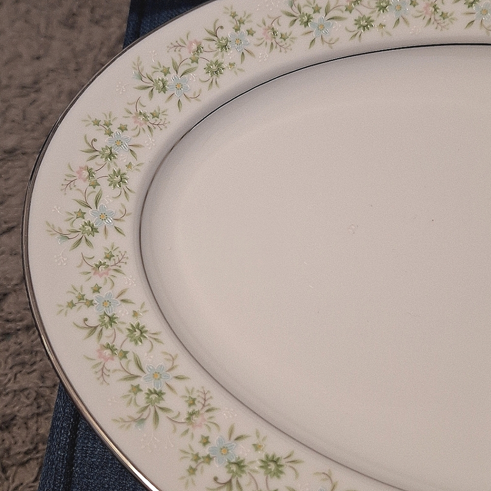 NORITAKE, Savannah Platinum Rim |  Serving Platters & Bowls and Sugar Bo…